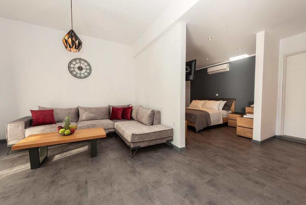 Ioulia'S Apartments Platariá Kültér fotó